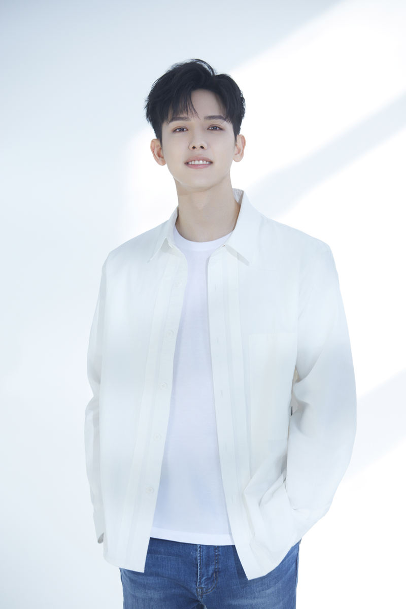 白晓生王以纶护心打开了我表演的新形态演员新势力