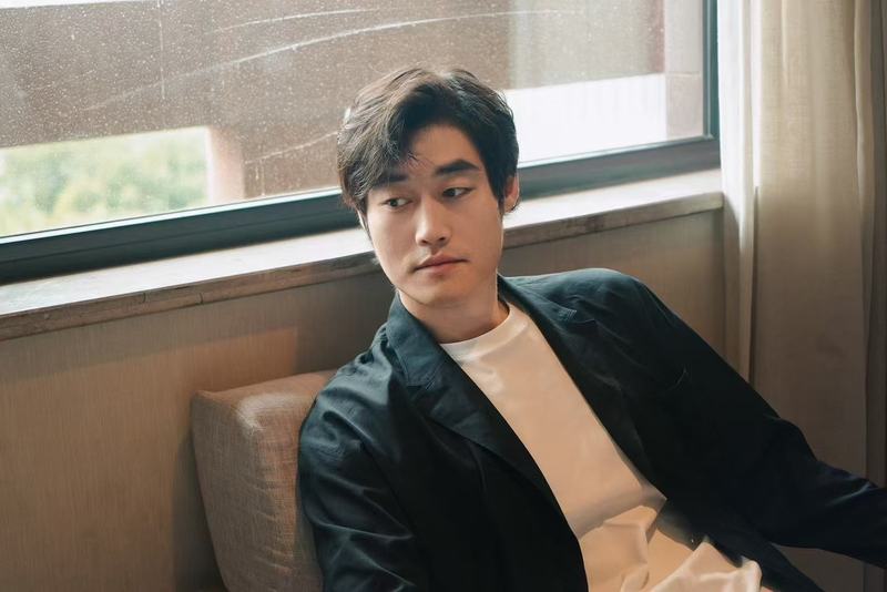 演片子《出奔的定夺》，张本煜去除了“饰演欲”｜脚色 — 新京报