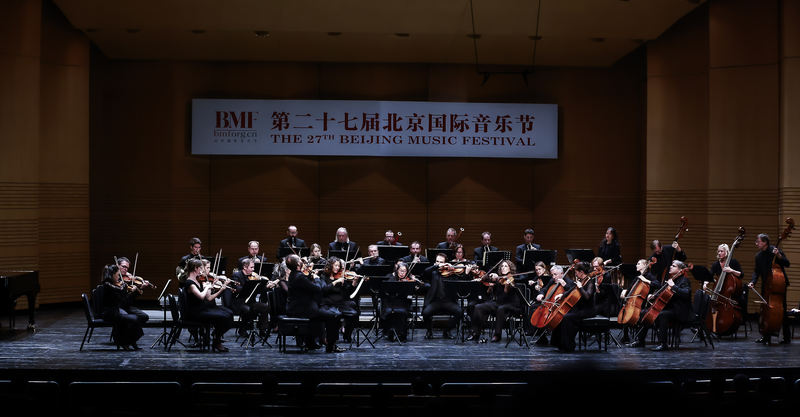 格里莫携手萨尔茨堡室内乐团，北京国内音乐节上重现古典音乐高峰 — 新京报
