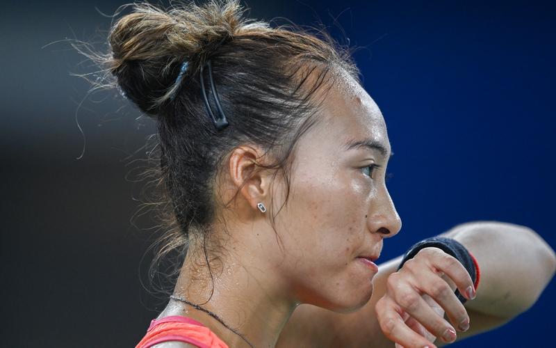 因受伤以及伤风，郑钦文退出宁波网球果真赛 — 新京报