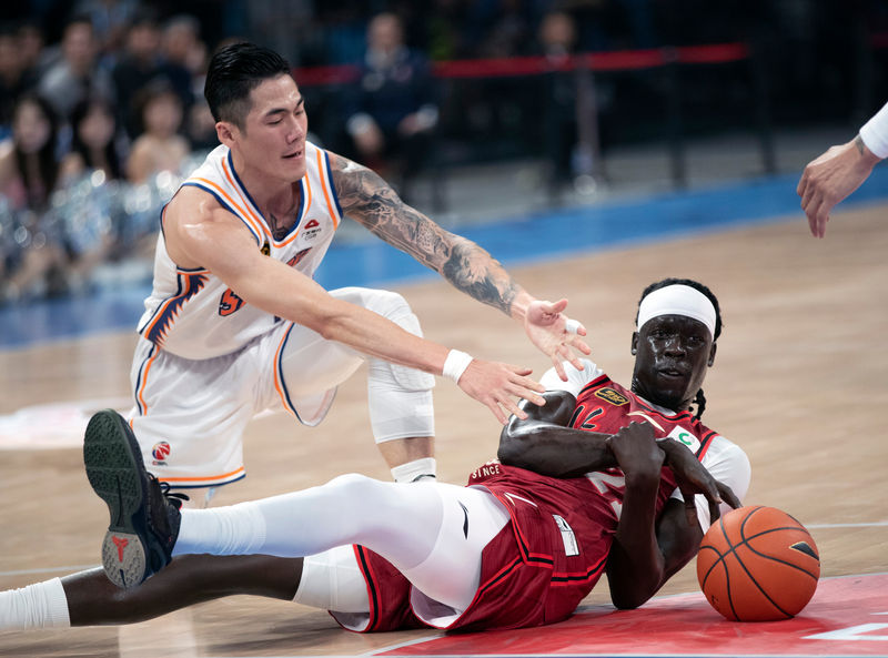 CBA新赛季首张罚单：北汽外助奥莫特违背着装纪律被罚2万 — 新京报