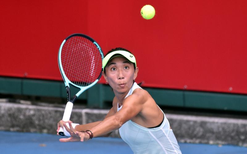 两名中国金花无缘香港站次轮，费尔南德斯卫冕首战告捷 — 新京报