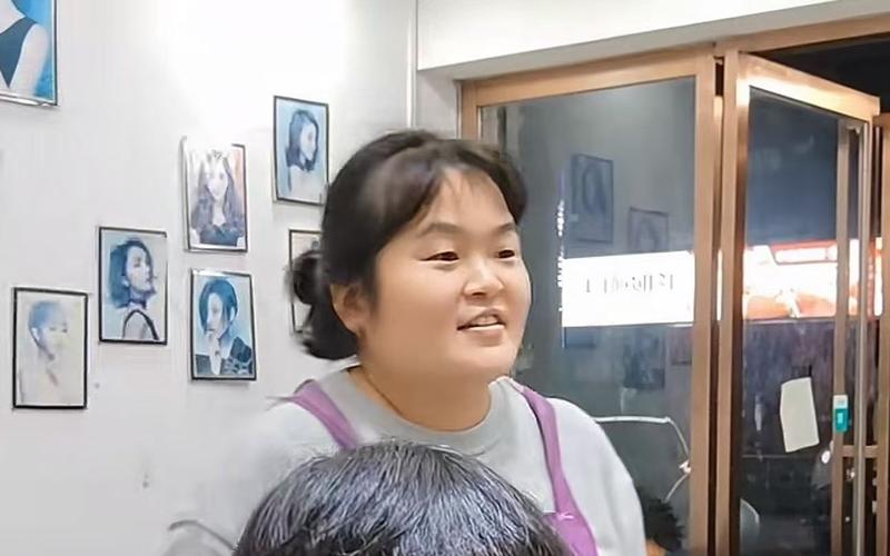 定价30元被怼，剃头师晓华咋就拉低行业条理了？