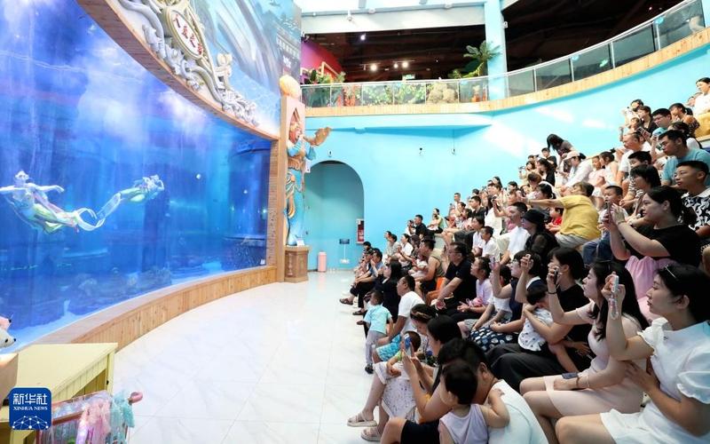 陆地馆鲸鲨是做作的，何不当时声名晰