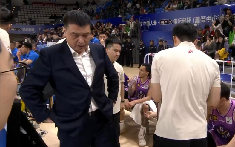 北控挺过小节“惊魂”，3分险胜江苏获CBA杯两连胜 — 新京报