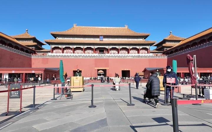 租个轮椅就不排队，爱心通作别被钻空子