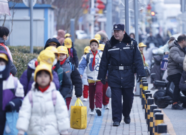 开学前，北京警方全面做好全市中小学、幼儿园安全隐患排查工作