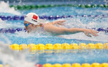女子200米蛙泳夺冠，叶诗文达标巴黎奥运会