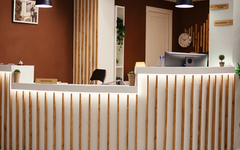 网订外洋旅馆蒙受“查无此单”，平台别让游客没处住