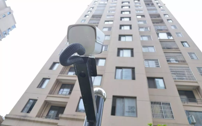 地面抛物找不到侵权人，物业先赔让法律营救更实时