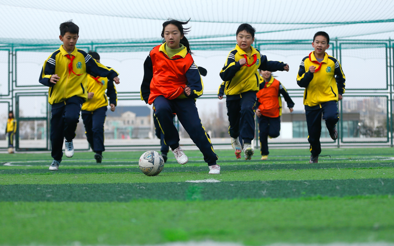 “不课上还不放假”，若何破解家长的“以及衷共济”