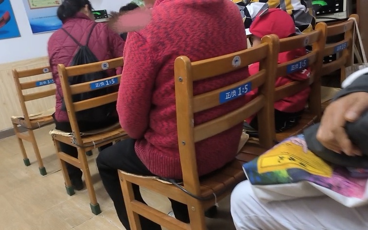 违规史近20年，“低压电疗仪坑老”何以久治始终