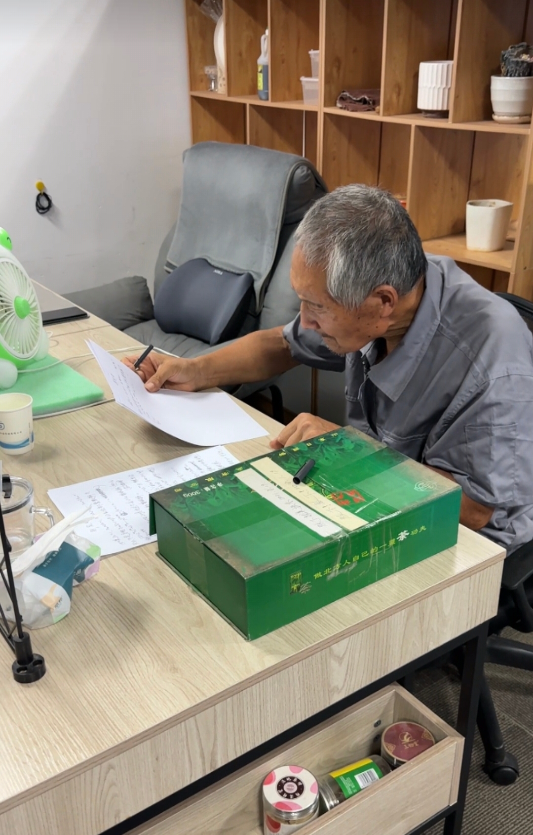 70岁清洁女工的数学梦被超2000万人看到-新闻中心