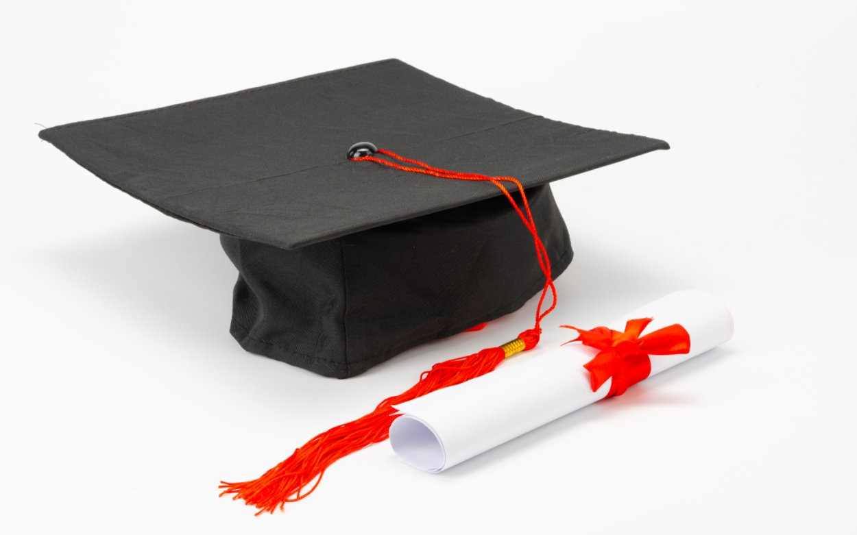 县环卫招聘可以“不拒博士”，但不应该“只招