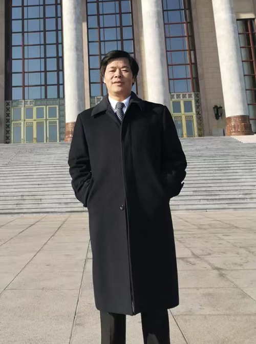 对话郑功成：加大民生保障投入是实现共同富裕