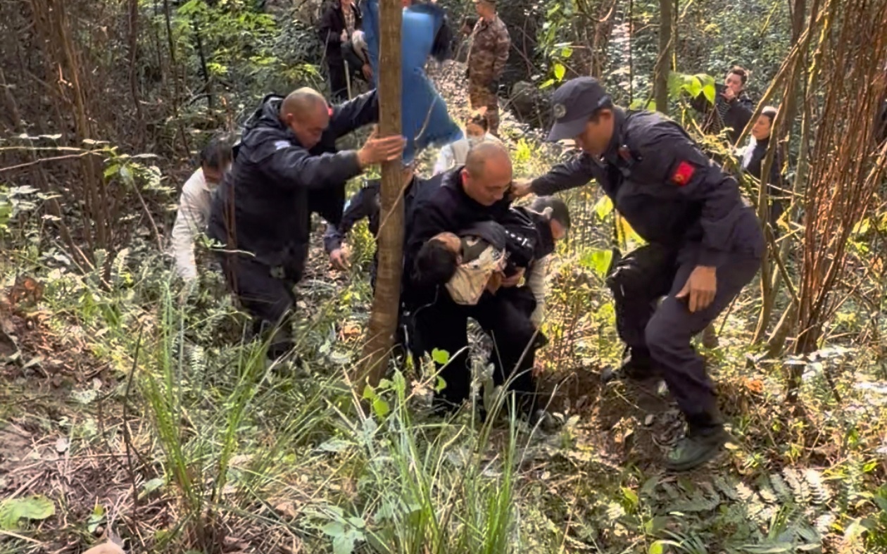 重庆一2岁女童山区失踪，