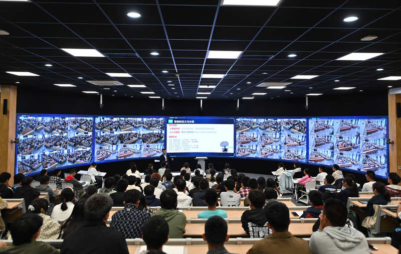 1节课25元，“替课”成财富链不光是大学生的错