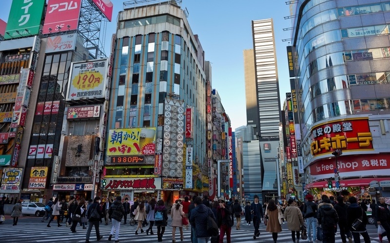 高市早苗的闹剧，让日本经济先中了“盘旋镖”