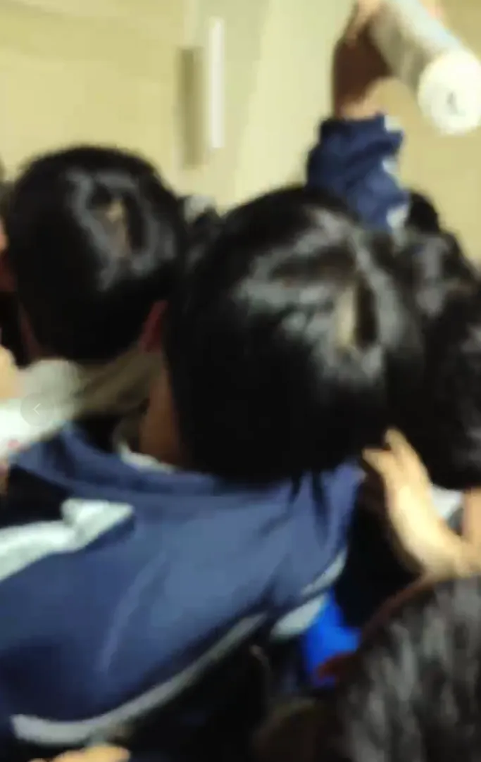 校园霸凌受益者转学不应“只能选夷易近办学校”