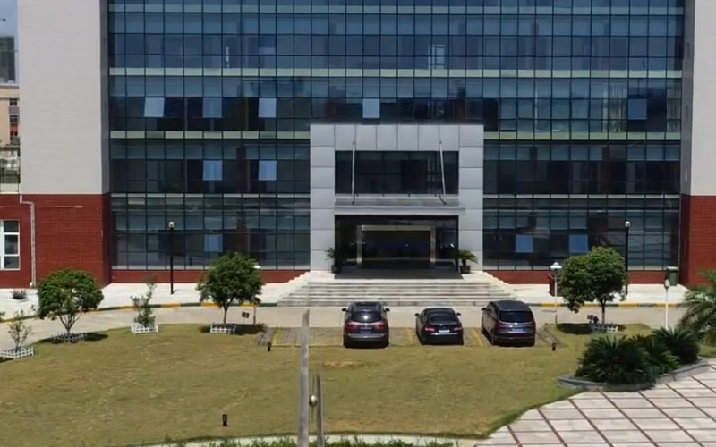 写“董事长讲话心患上”超字罚款，何其横蛮的企业横蛮