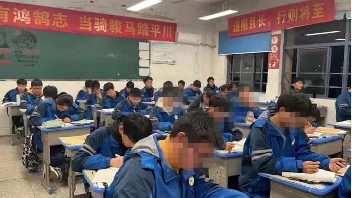 揭发学校延迟开学遭“回怼”，是对于违规的纵容