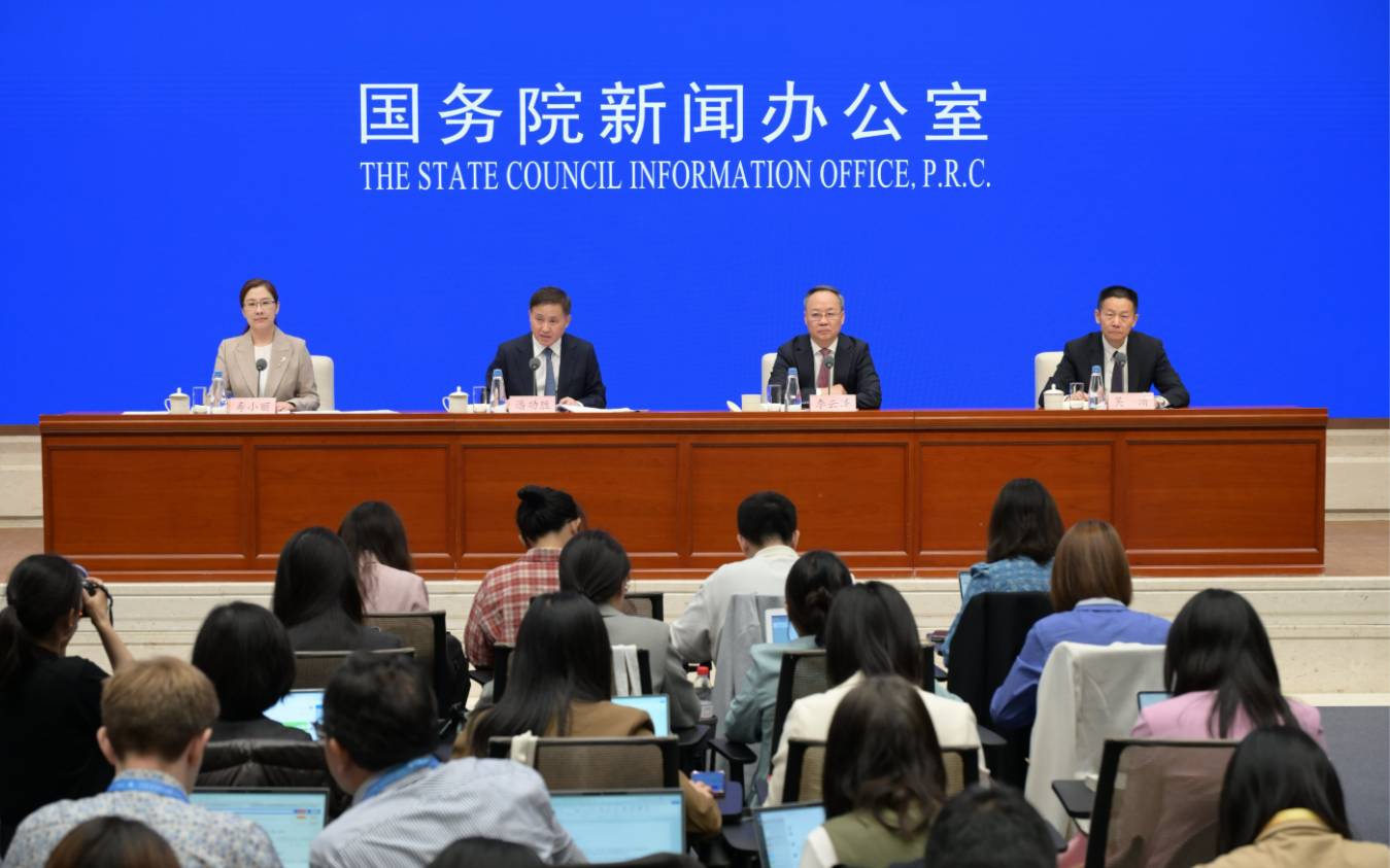 释放一揽子财务政策，以发送更正面的信号