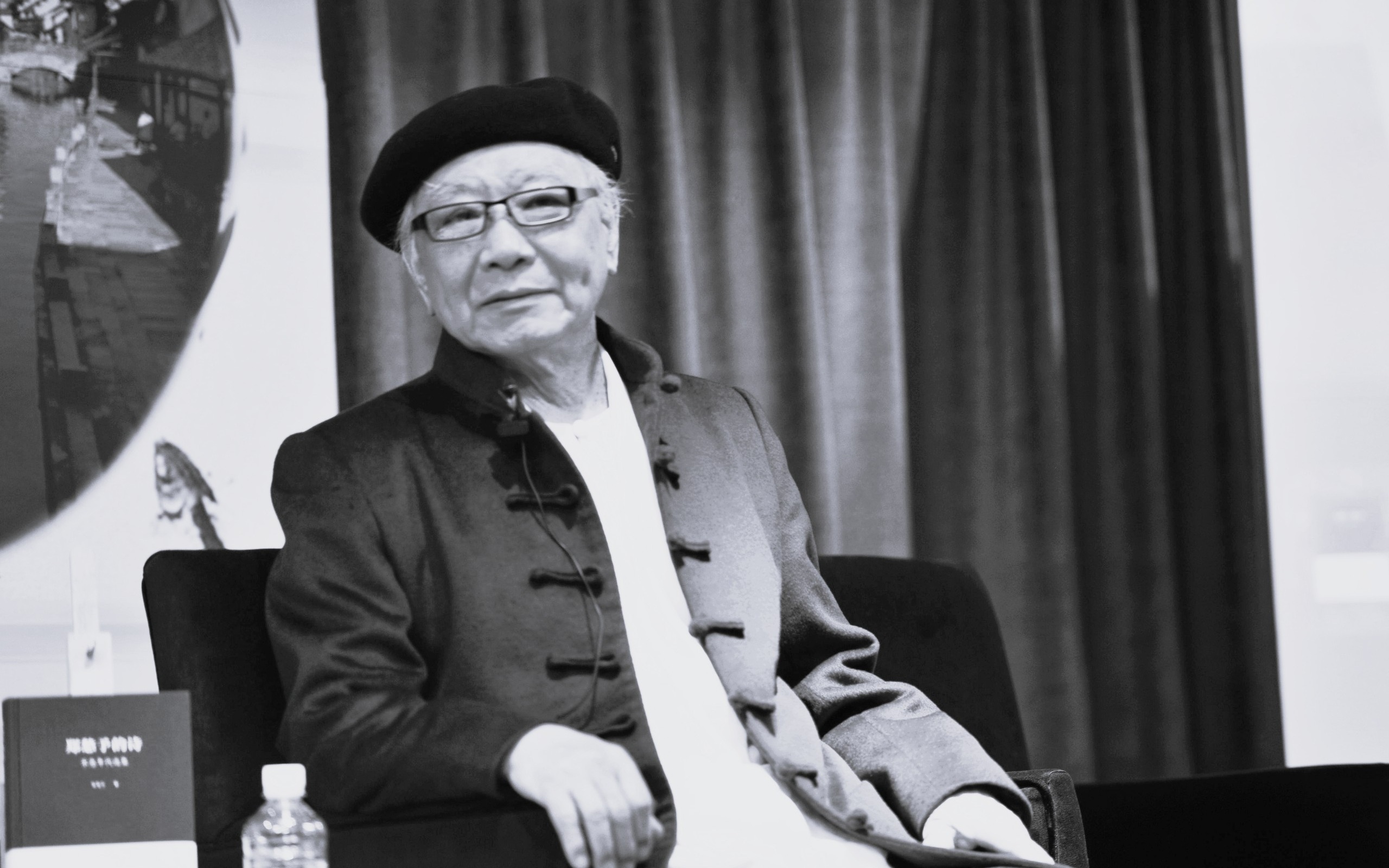 振尤死了：他带着达达的马蹄的声音走开了