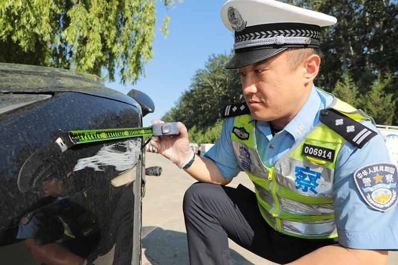 在“疑難雜癥”中抽絲剝繭，他是交通事故中的“細節專(zhuān)家” — 新京報