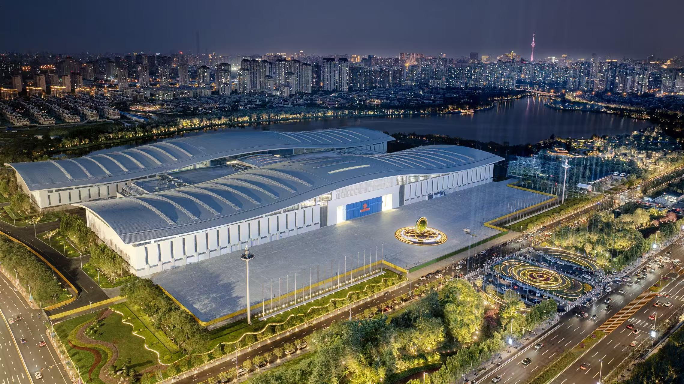 上海合作组织天津峰会开始，在混乱世界中注入