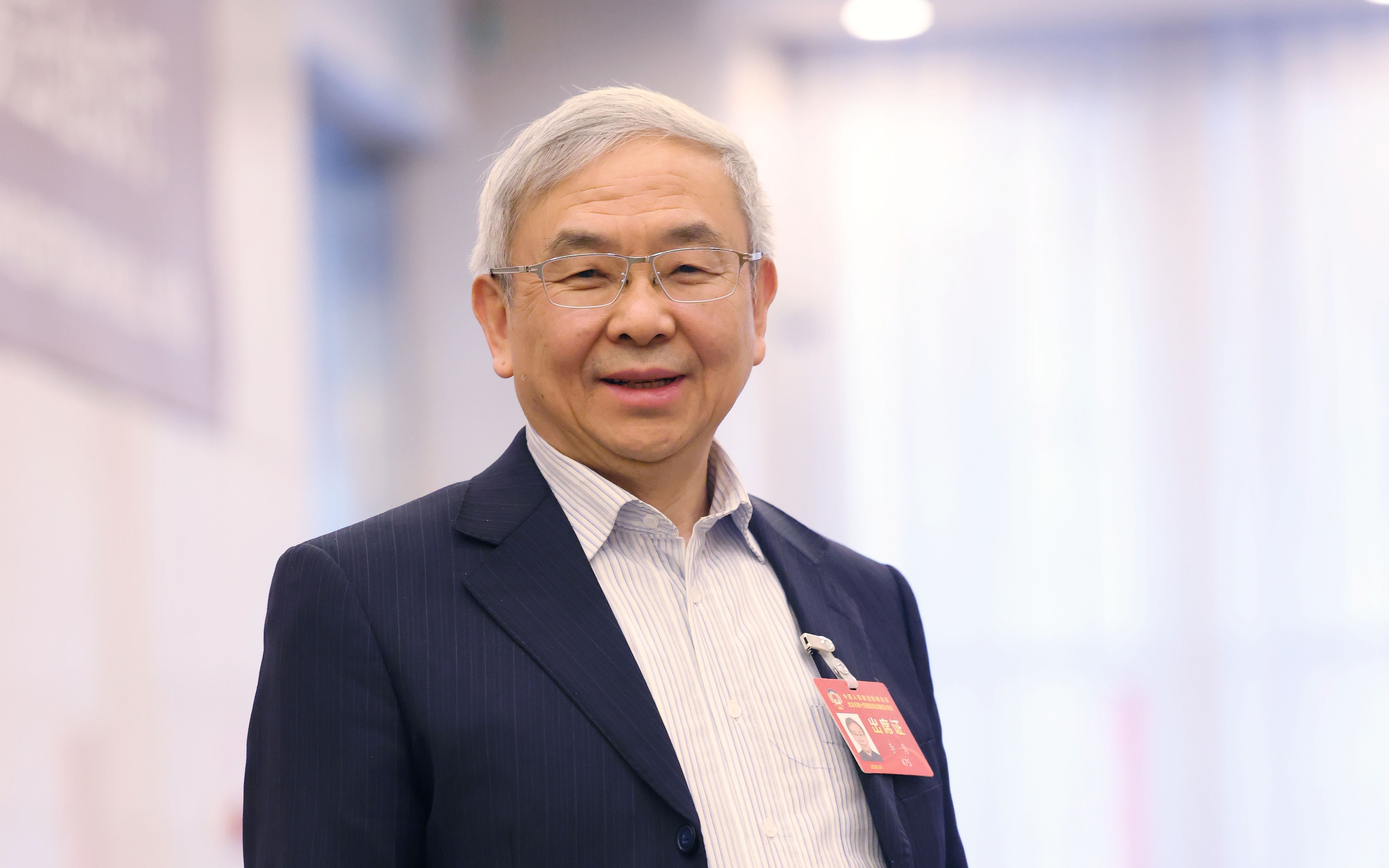 北京市政协委员李隽携院士新身份履职，关注中小学人文社科教育