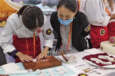 教育部：大中小学每学年设立劳动周，以集体劳动为主
