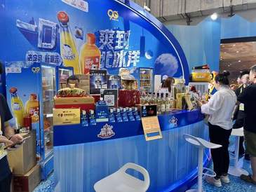 探馆消博会北京展团：打卡中轴文化体验区，感受老字号焕发新活力