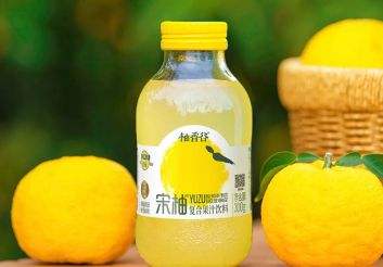 柚香谷回应争议：产品为复合果汁饮料、否认医师合作