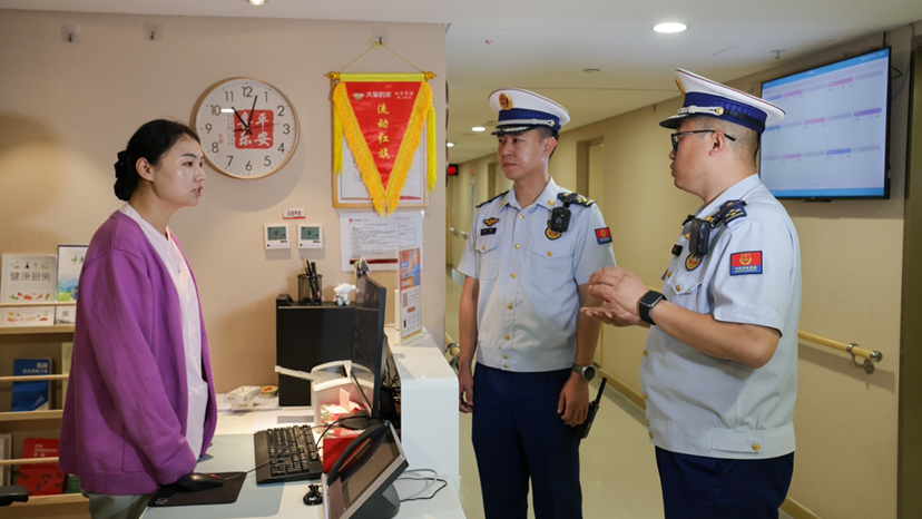 制定针对性疏散方案、专人专责，西城消防深入养老院进行安全检查