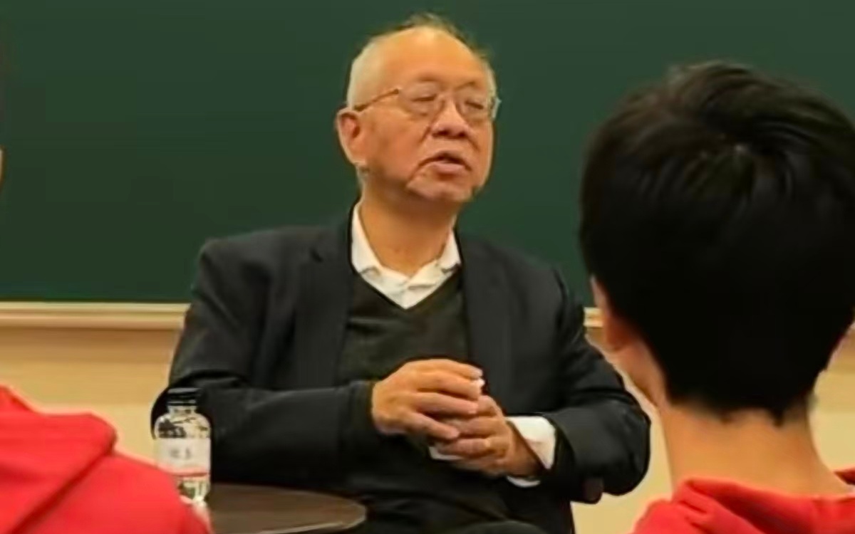 “求真书院不是进清华捷径”，丘成桐的话家长学校都该听 |快评