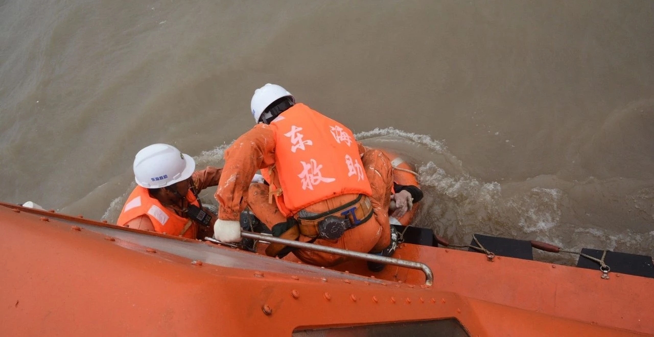 渔船福建海域遇险，已致1人死亡4人失踪
