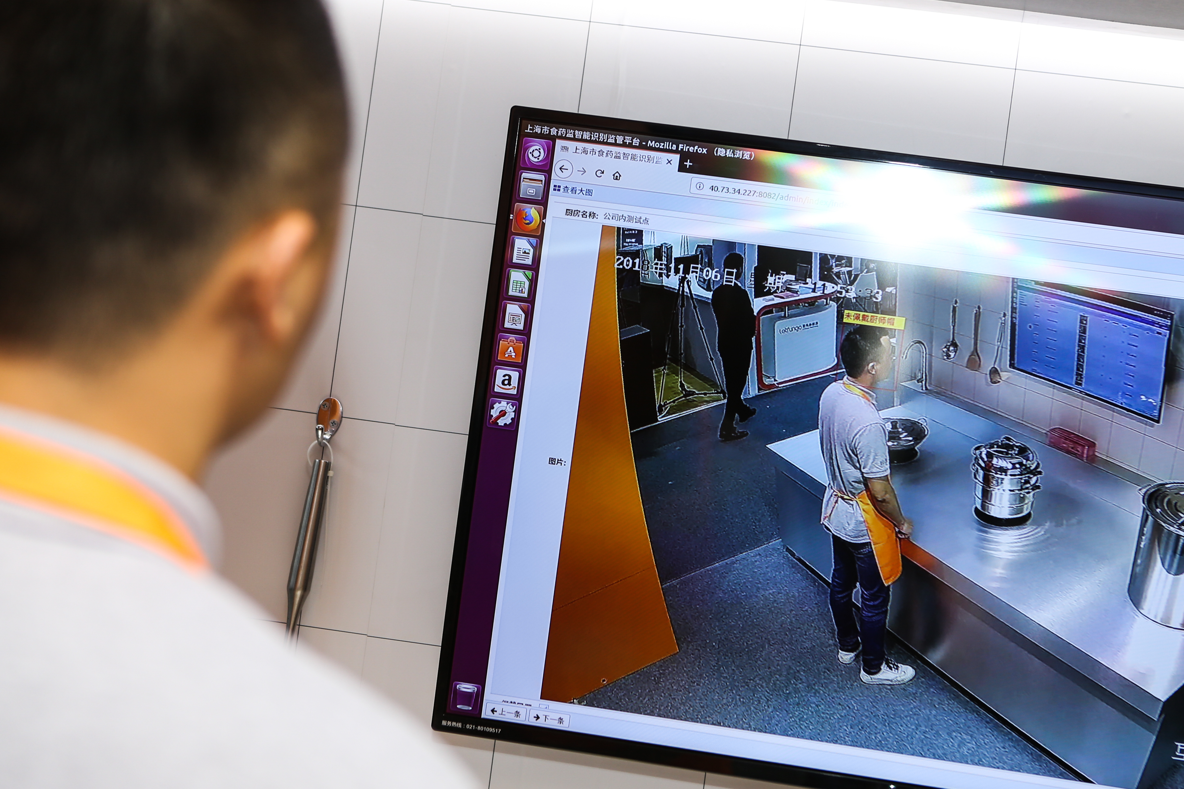 透明厨房全时监控保障食品安全