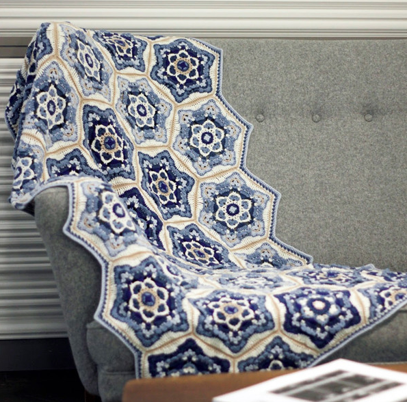 Ӣ�����ʦJane Crowfoot����ë��������չʾ��һ���ͷ������ı�֯���硣�����й��໨��Ϊ���֯��һ���̺֯�����µ�����ɫ�������´󷽡�