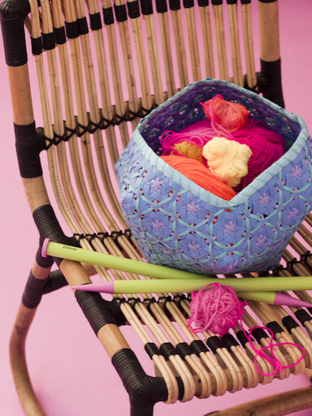 ��֯��ļ�����ɫë���ţ�Ҳ�ܳ�Ϊ���е�һ��Сװ�Σ���������ʱҲ����DIYһ�ѣ�����ë���뽫һ����ë�߱�֯�ɸ����д���ļҾ�С��Ʒ��������Ҳ�����˼���Ȥζ��