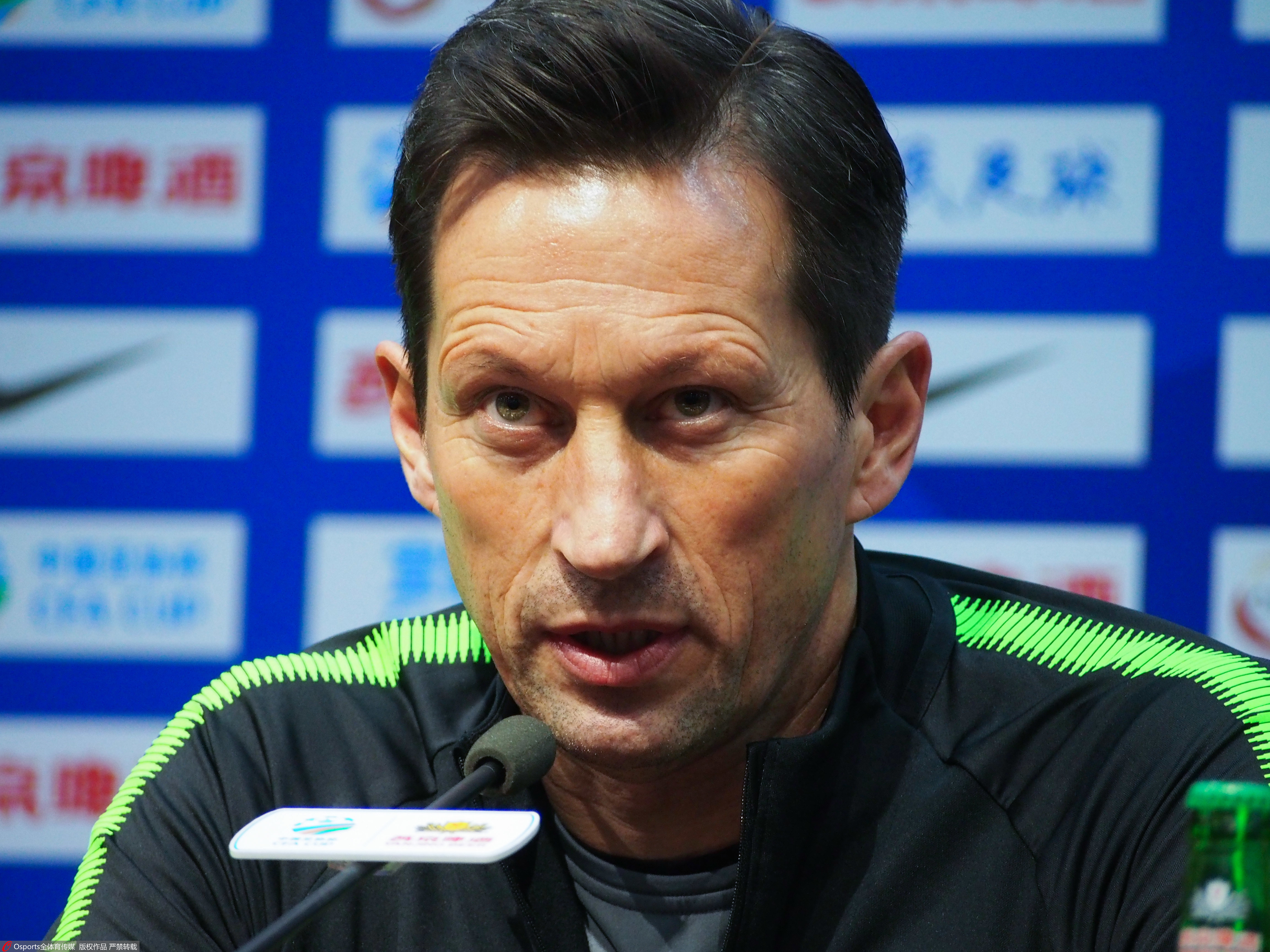 施密特:于大宝肯定首发,"傲骨"和索9明早再定