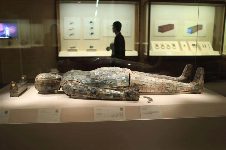满城汉墓发掘50年特展开幕 金缕玉衣再现国博