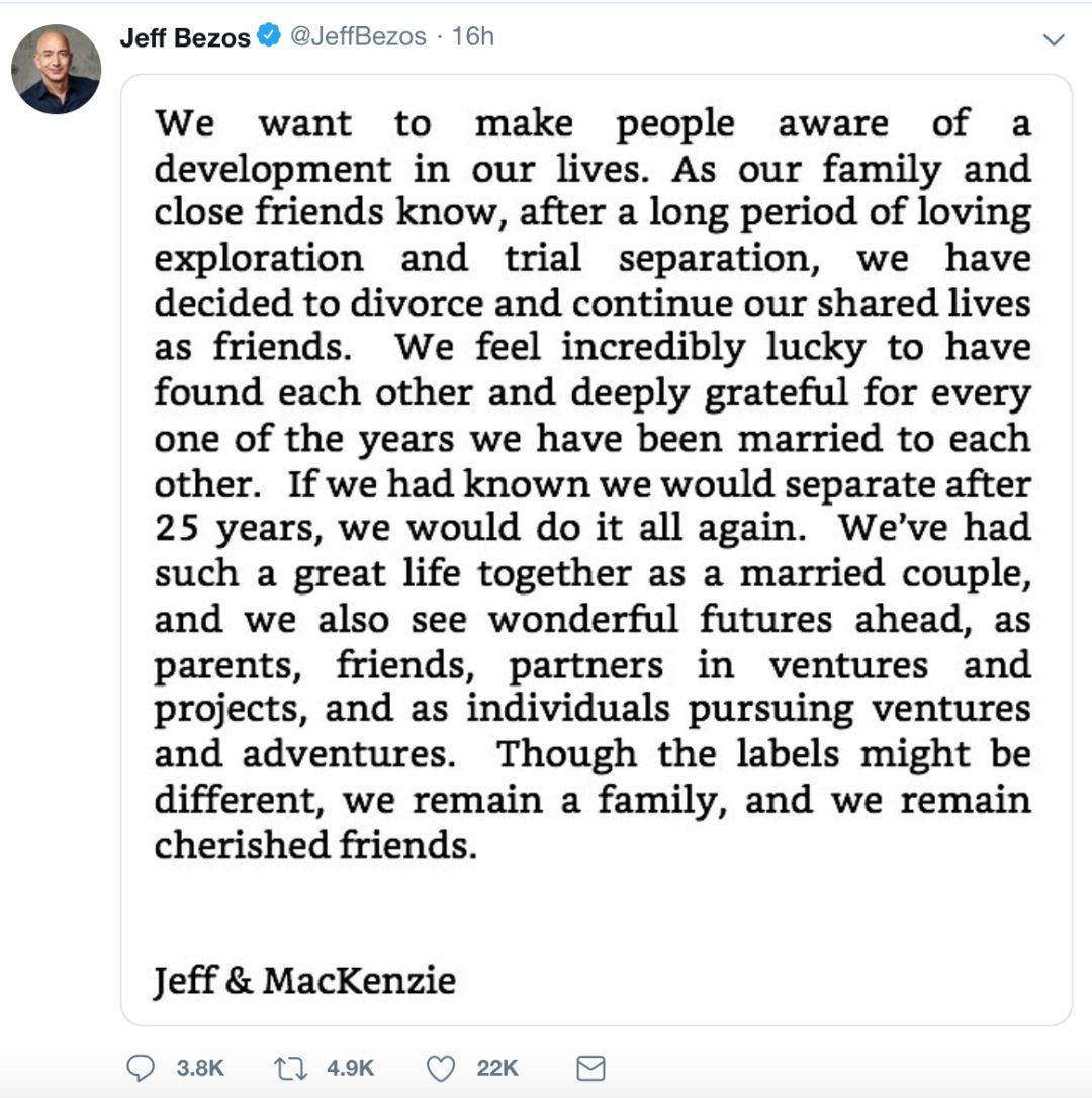 贝佐斯与麦肯齐相遇于20世纪90年代初期。当时,麦肯齐前往纽约的一家对冲基金应聘,作为高级副总裁的贝佐斯是第一个面试她的人。