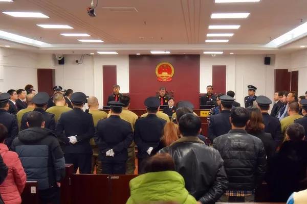 1月18日上午,沈阳市中级人民法院对闫某,张某某,郭某某,张某某1等11名