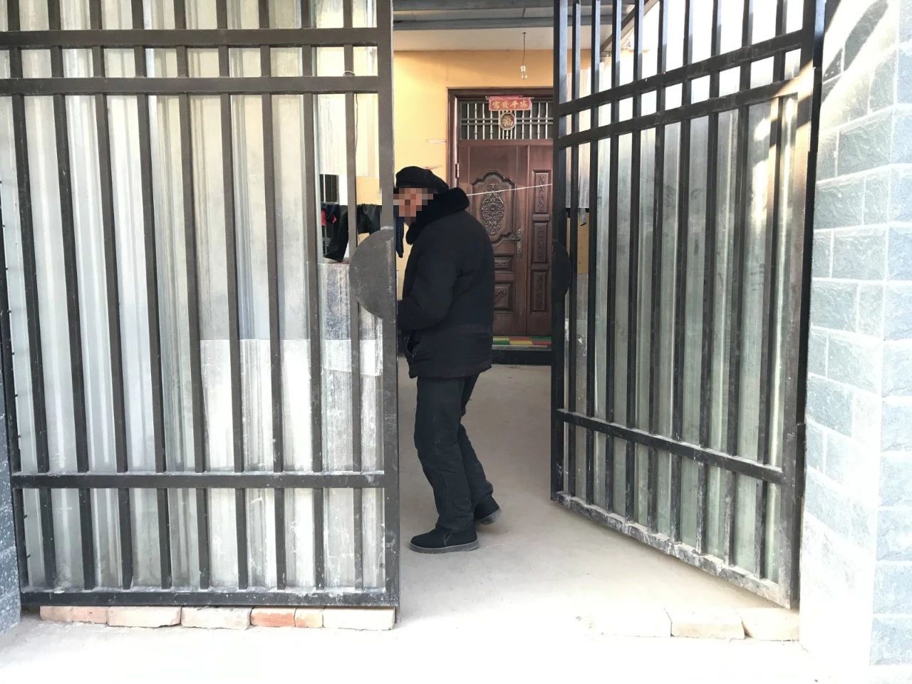 1月16日,赵丹的爷爷赵宏发在马小冉家。新京报记者王福艳 摄