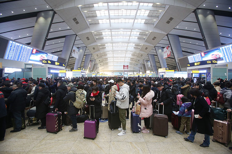 春运首日402万人乘火车离京