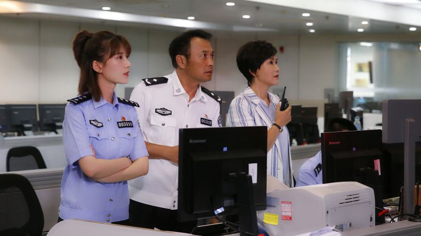 春节档重案六组搭档再携手,张国立张译演父子