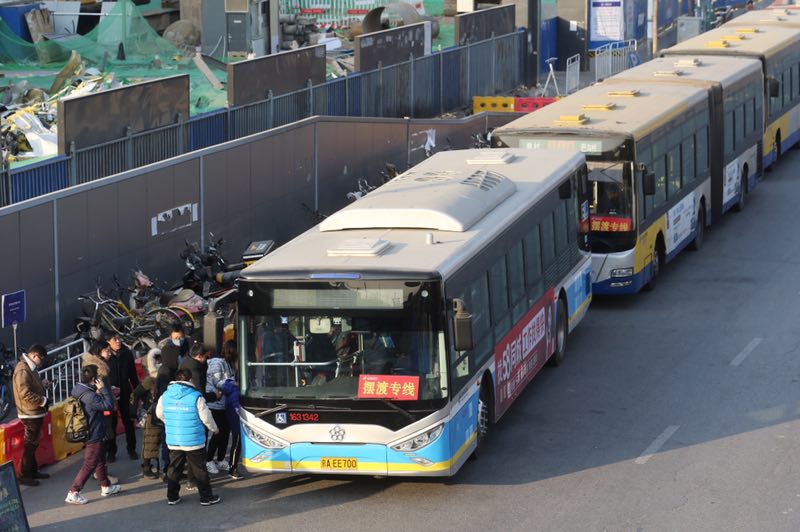 ����13��������ͣ���׸������� ����������������