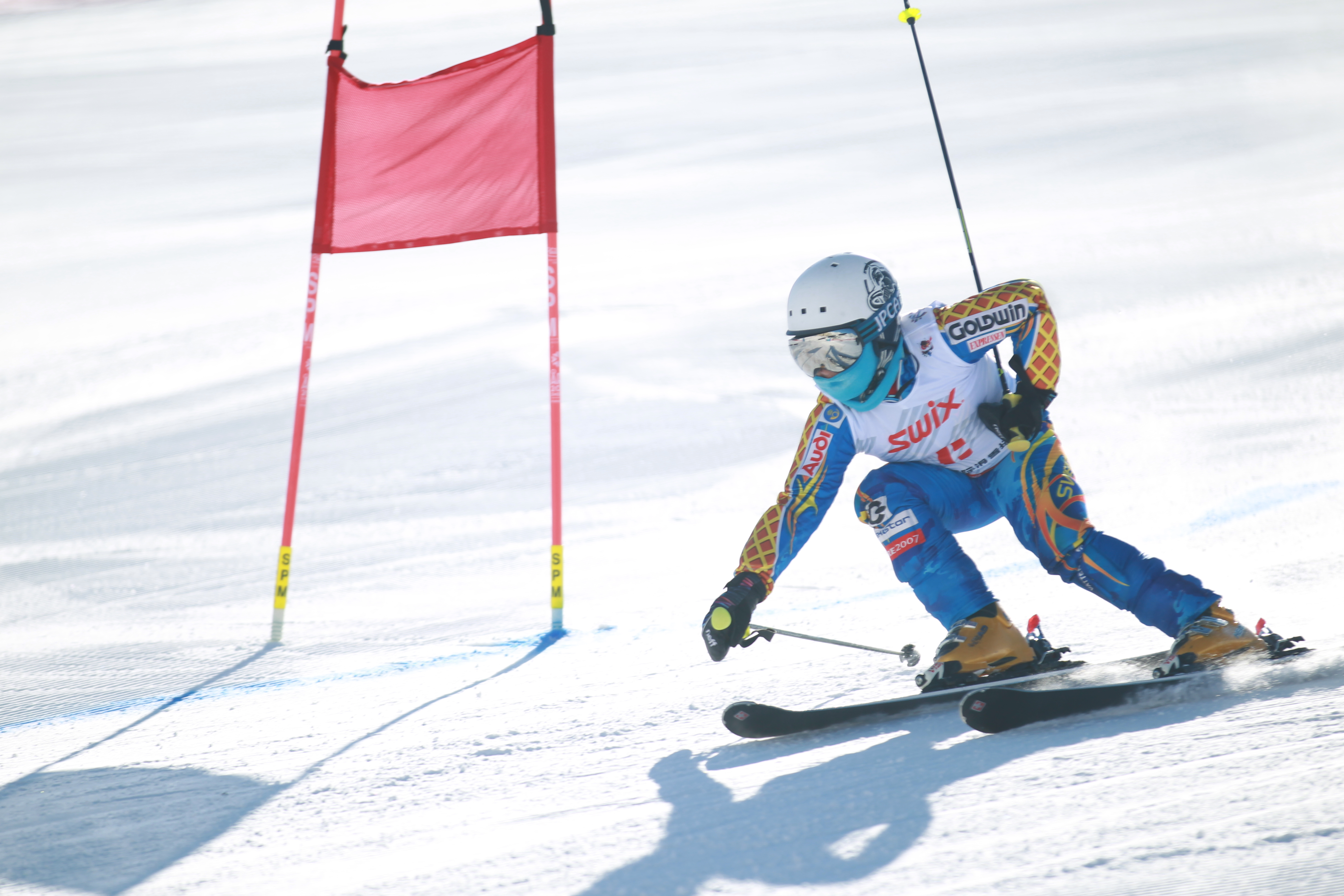 二青会高山滑雪项目共设体校组男子甲组回转,大回转,男子乙组回转,大