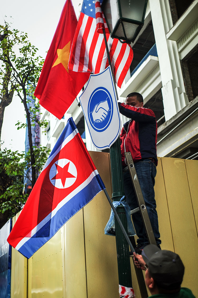 2��26�գ�Խ�Ϻ��ڣ������ڽ�ͷ�Ƹ������ҳ��ʡ�������Խ���������졣