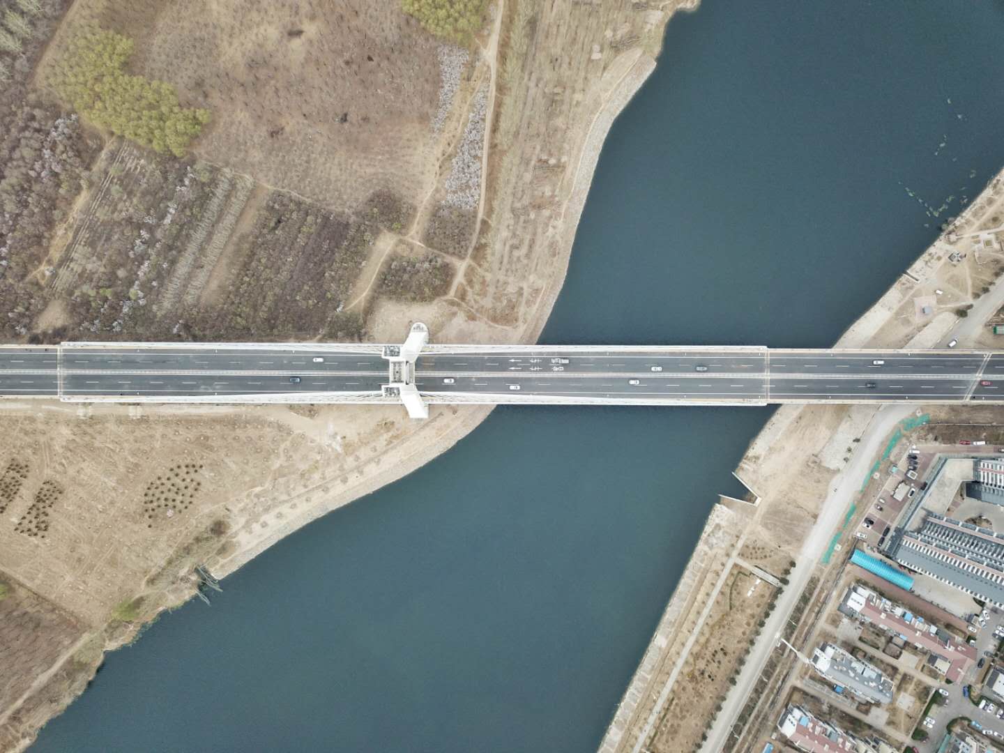 燕潮大桥正式通车 北京六环开车15分钟到燕郊